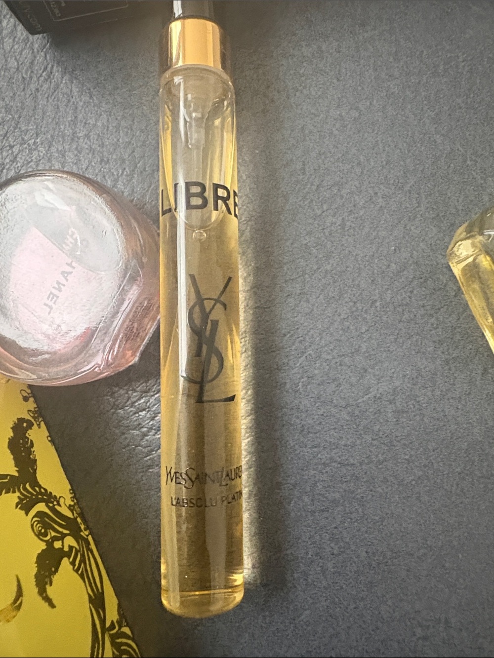 5 NIB CHANEL, GUCCI, VERSACE, YSL, FlowerBomb Eau de mini Travel Perfume Bundle - Picture 7 of 13